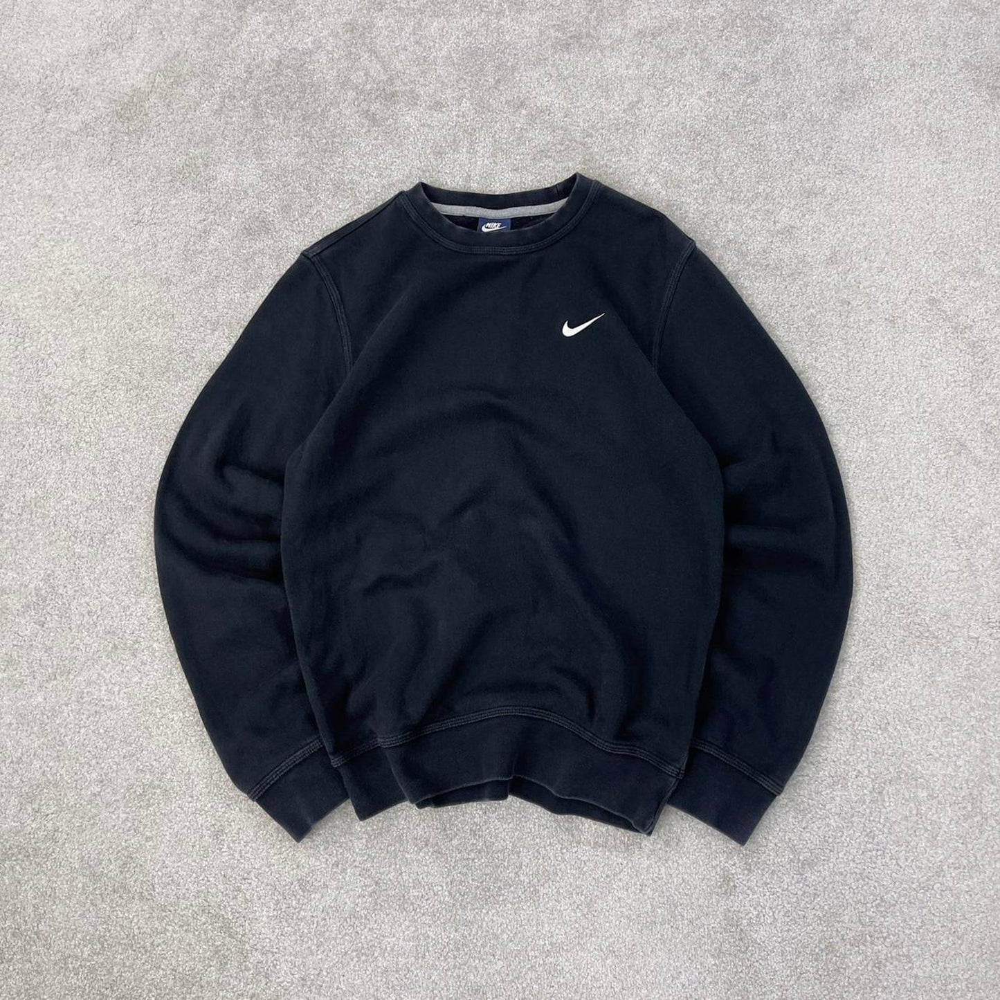 Black Nike sweatshirt Small mens pullover y2k 90s style jumper embroidered Swoosh logo