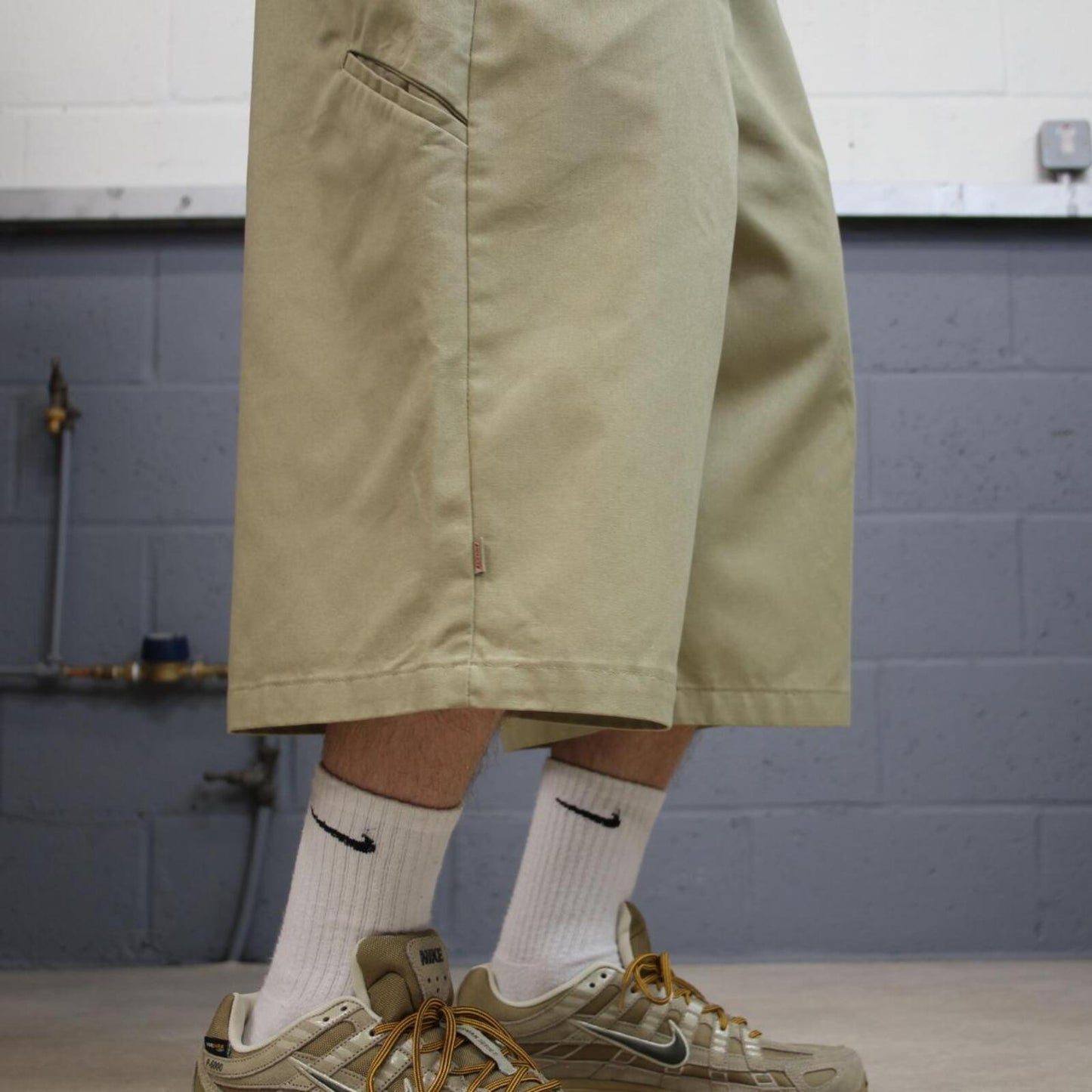 Dickies extra baggy chino shorts carpenter khaki Skater / surf style shorts long wide leg festival
