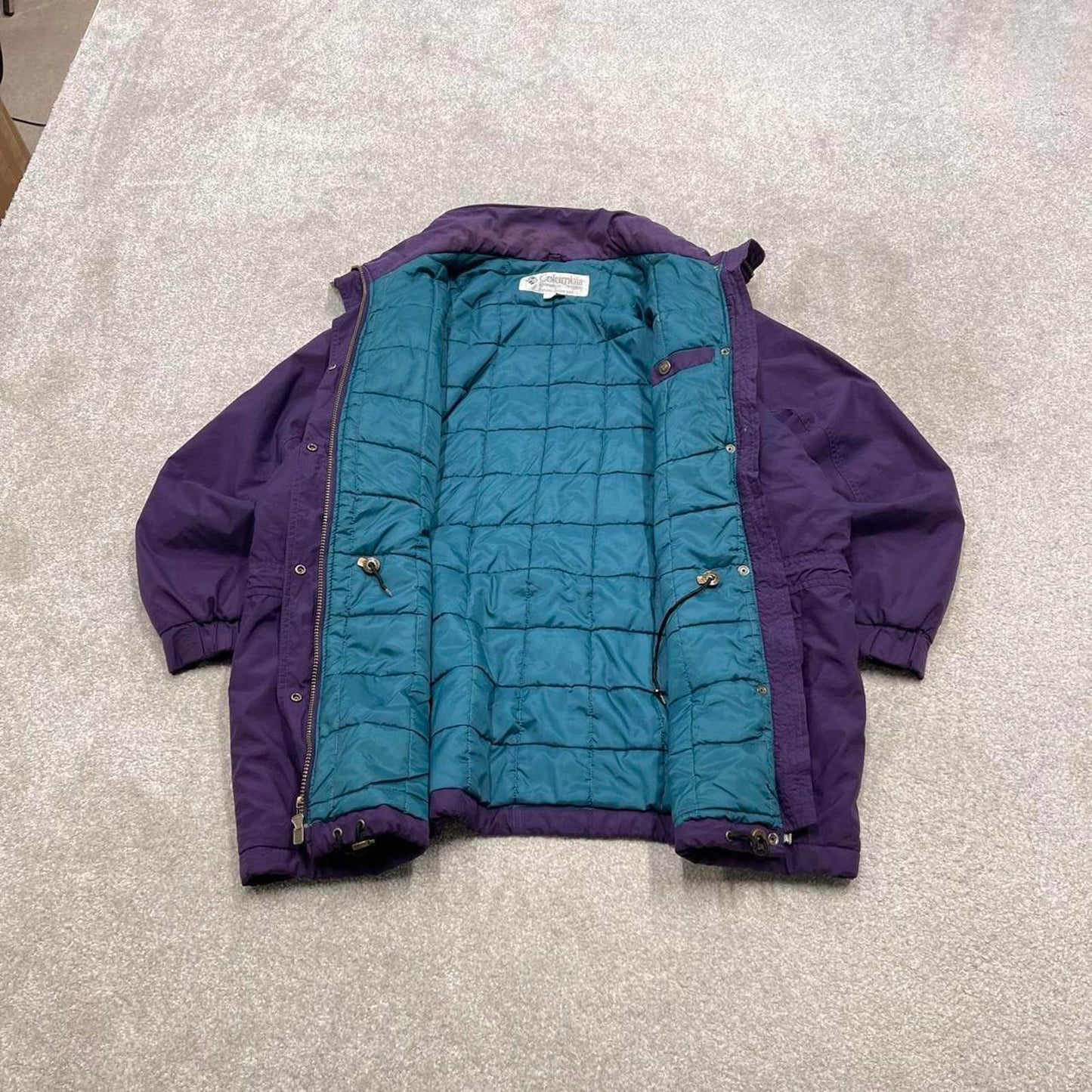 Vintage y2k Columbia technical walking jacket purple Padded coat with pockets and patch logo