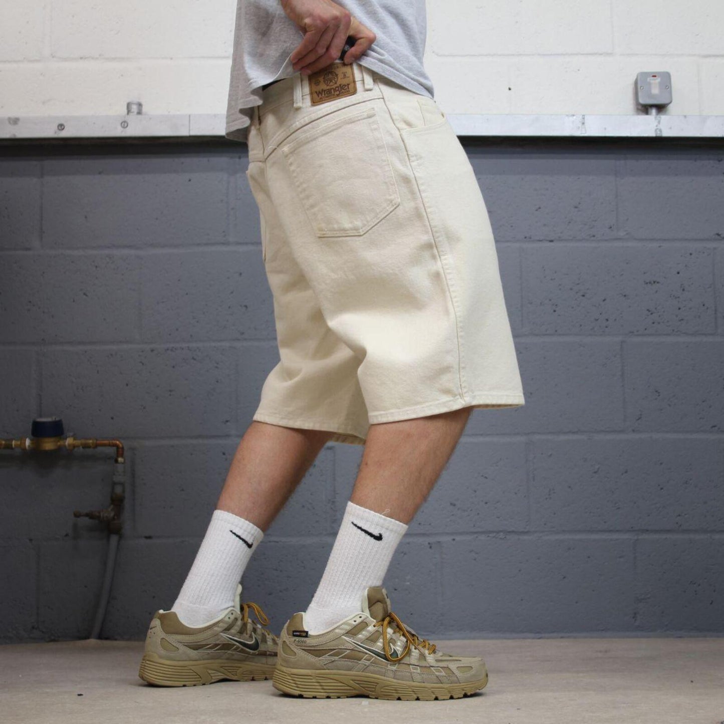 Wrangler denim shorts y2k off white Loose thick denim skater style summer jorts
