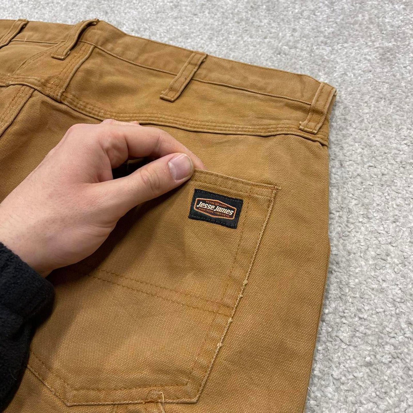 Y2K baggy carpenter jeans wide leg tan brown Loose Jesse James skate style workwear cargo pants