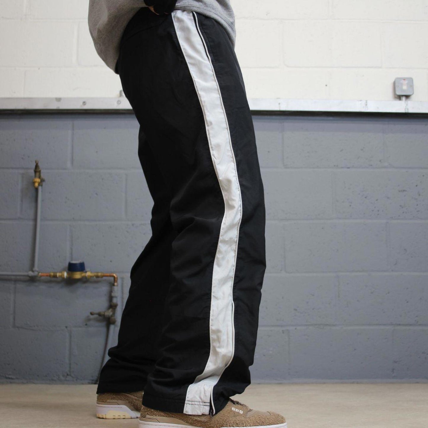 Vintage Y2K Adidas tracksuit bottoms black Side stripe design mesh lined gym track pants