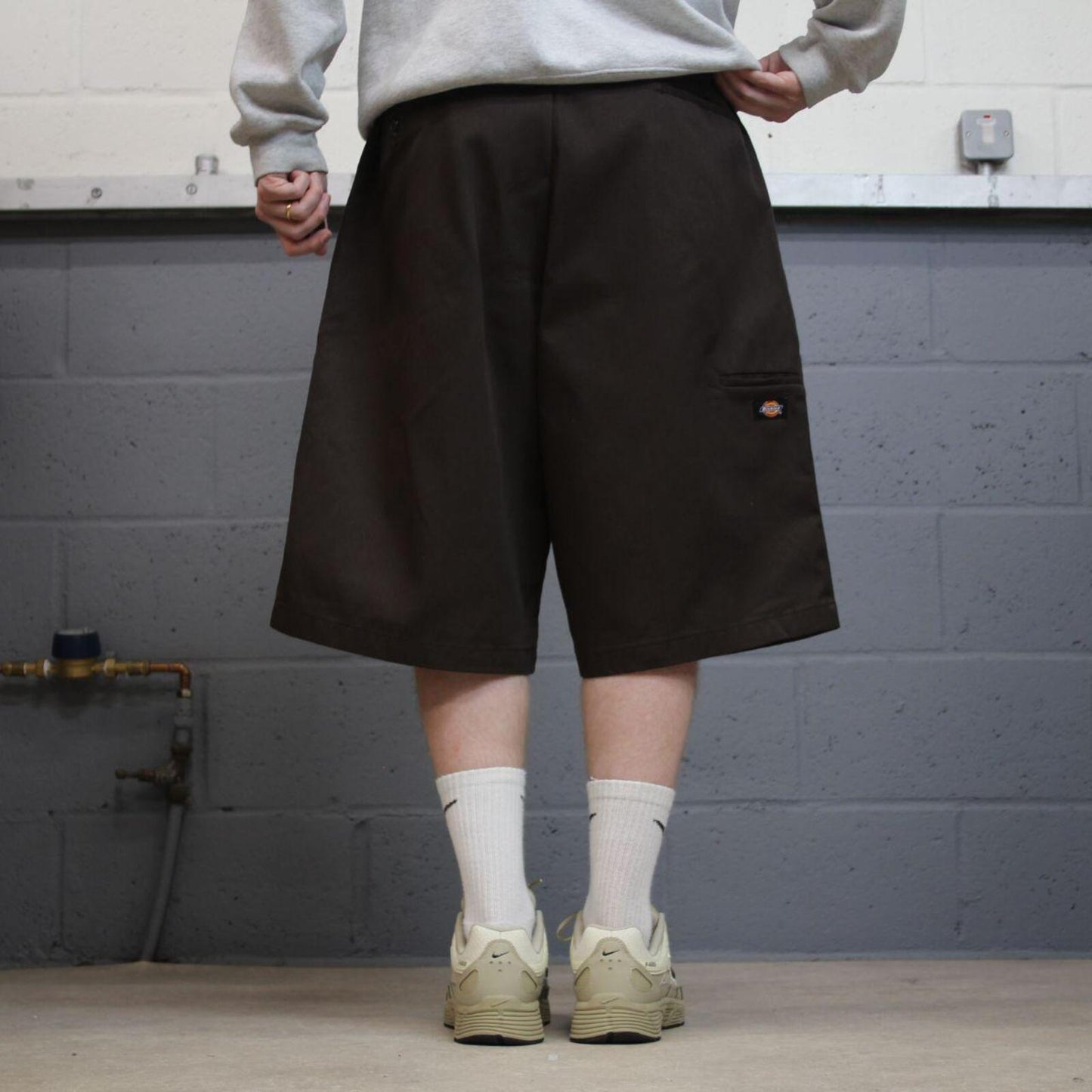 Baggy Dickies carpenter shorts brown Twill chino skater style shorts wide long leg