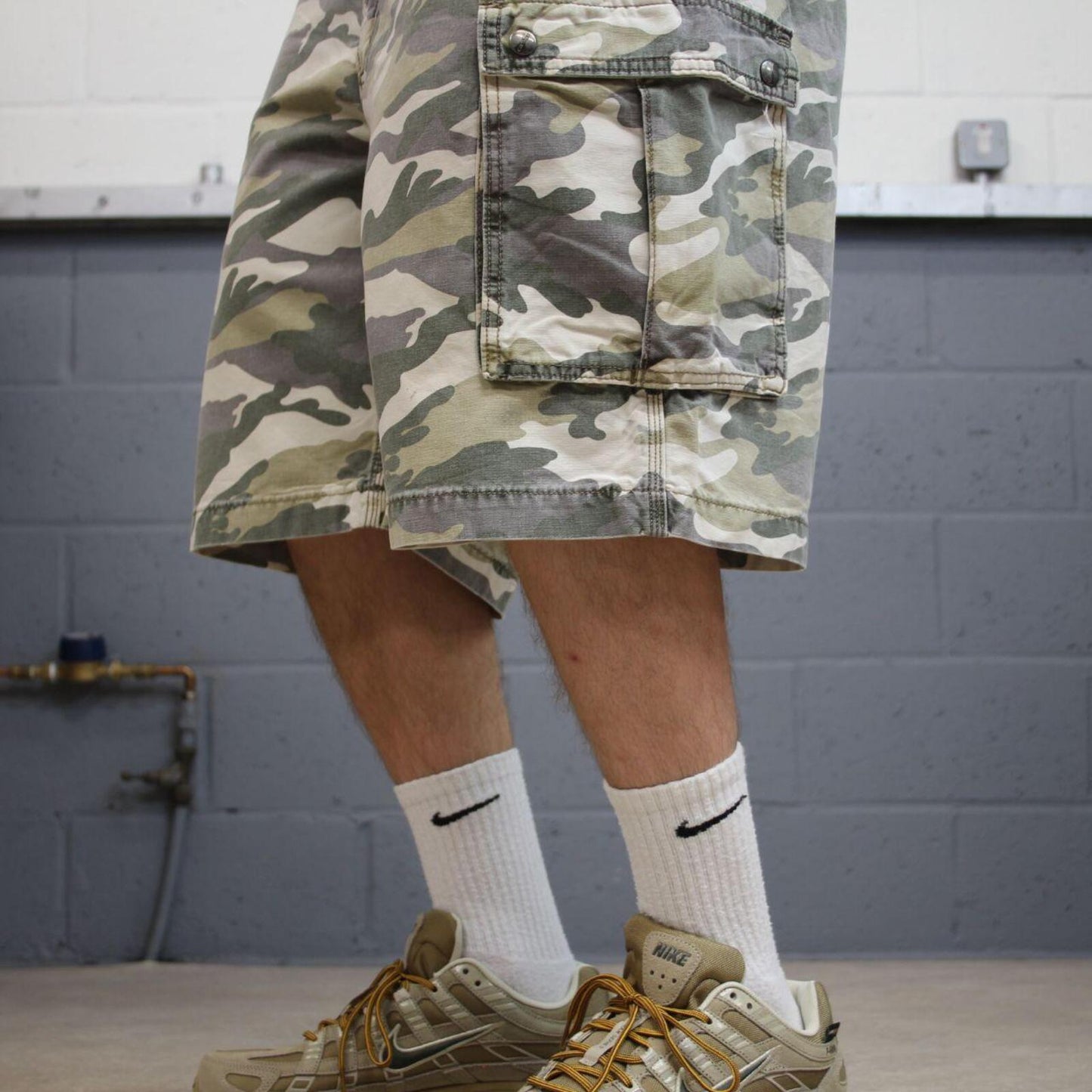 Carhartt baggy camo cargo shorts canvas green Camouflage relaxed fit skate style summer shorts