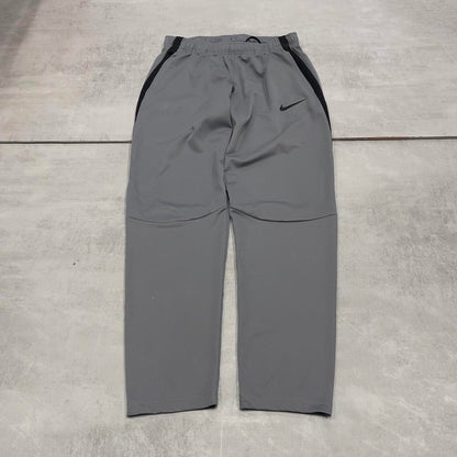 Nike Trackies Large Grey y2k 00s style loose joggers embroidered Swoosh logo