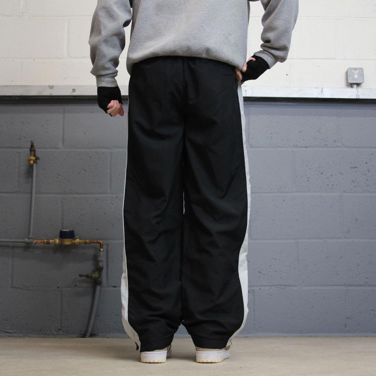 Vintage Y2K Adidas tracksuit bottoms black Side stripe design mesh lined gym track pants