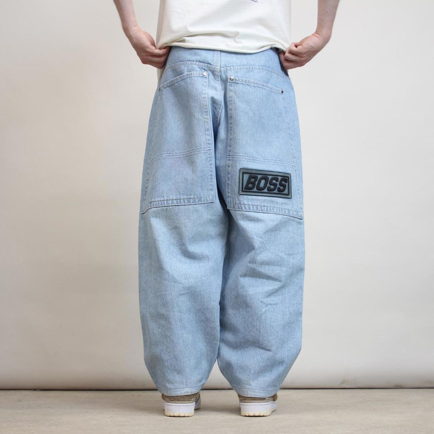 Vintage baggy BOSS jeans W33 L28