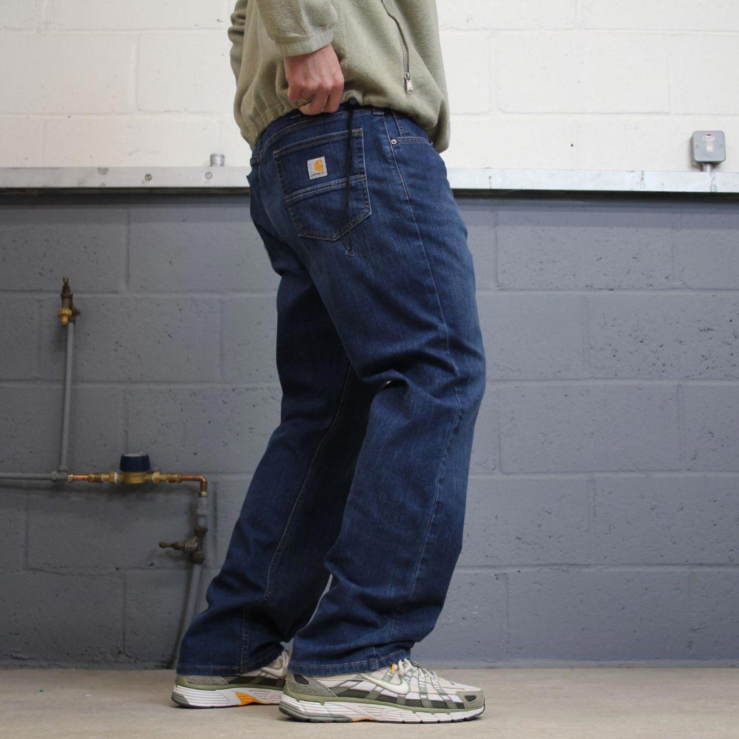 Y2K vintage Carhartt denim jeans blue Straight leg relaxed fit skate style workwear pants