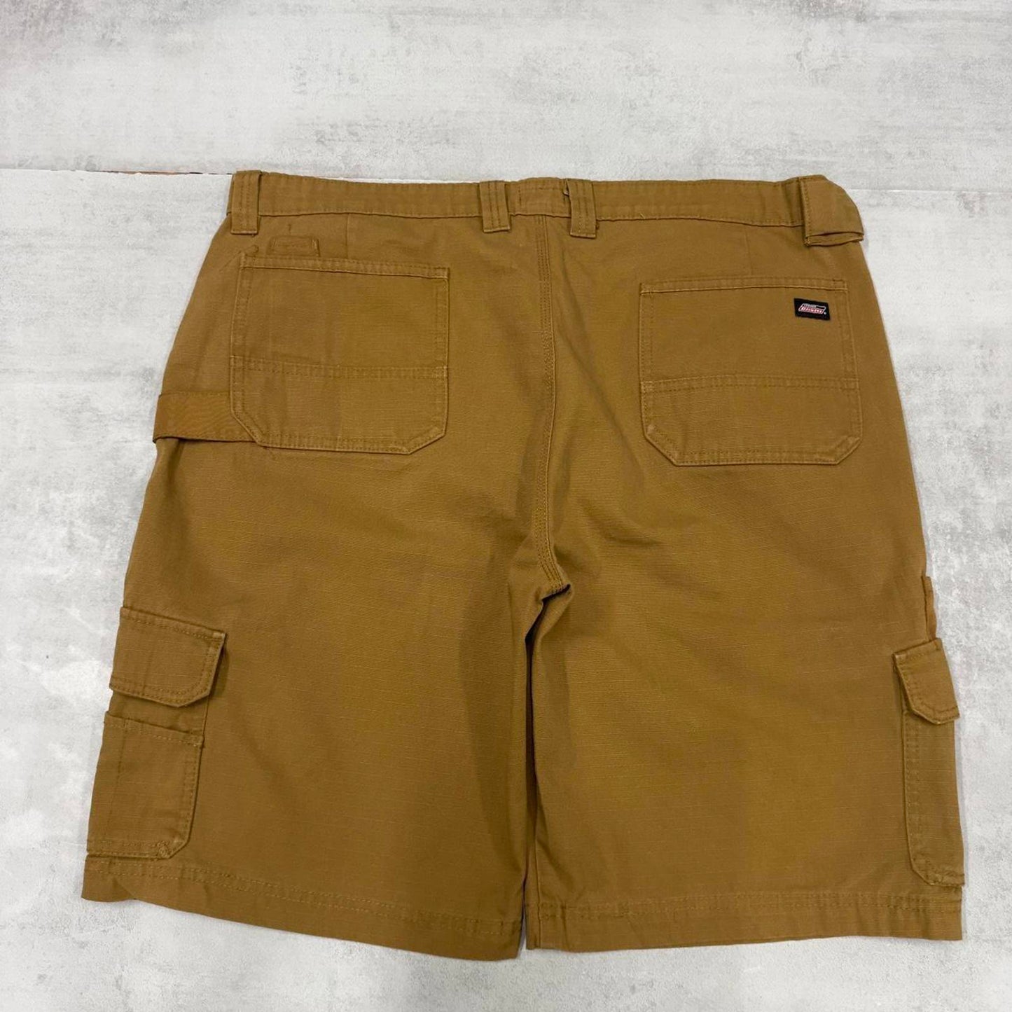 Tan Dickies cargo shorts W38