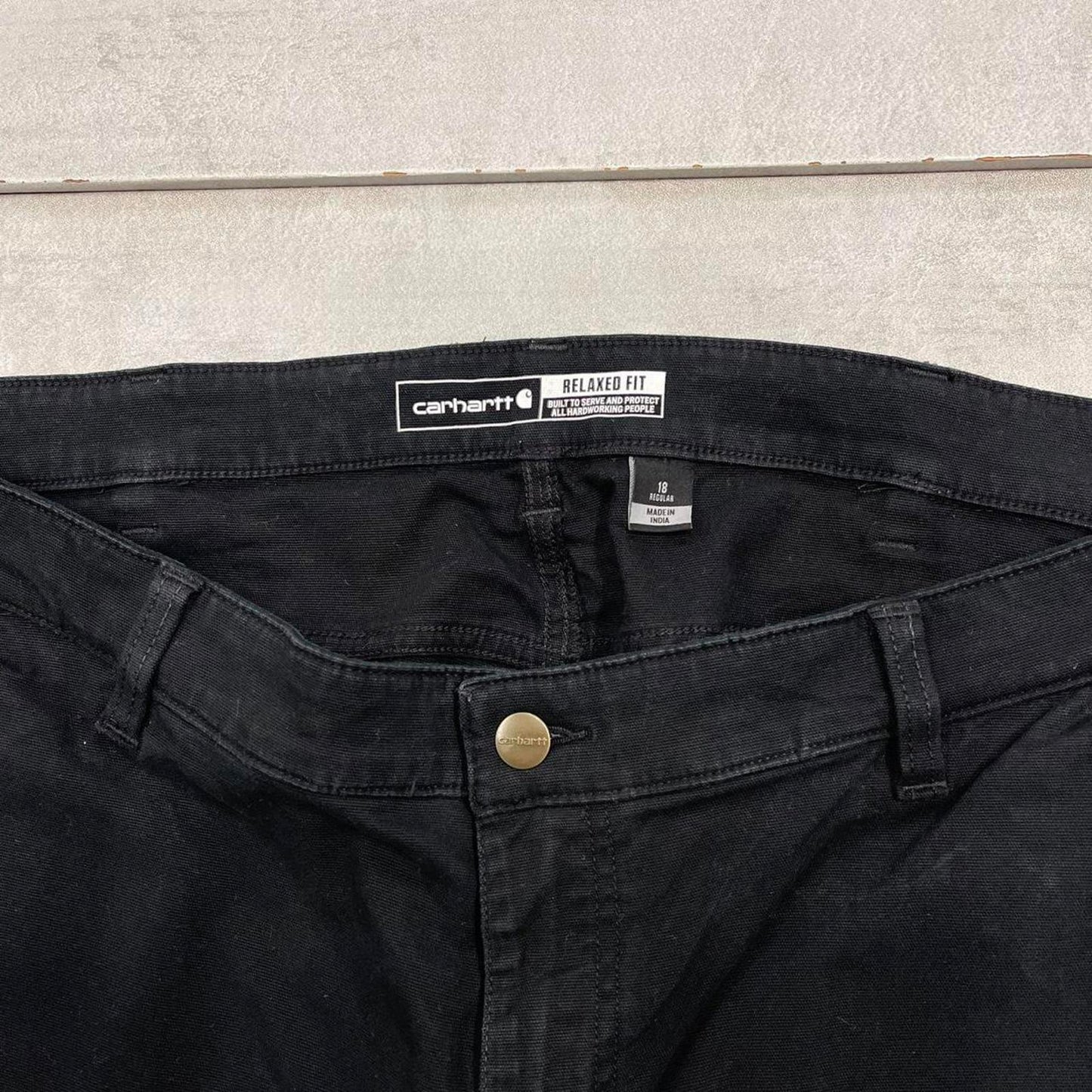 Black Carhartt carpenter jeans size 18 W40L30 women's y2k 90s style cargos