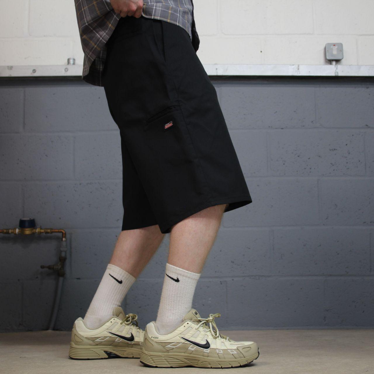 Dickies carpenter chino shorts long leg black Chino style skater shorts loose leg festival