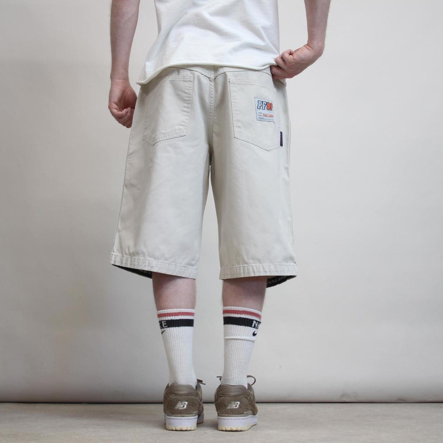 Baggy Phat Farm shorts W34 loose long 90s skater rollup tape detail shorts