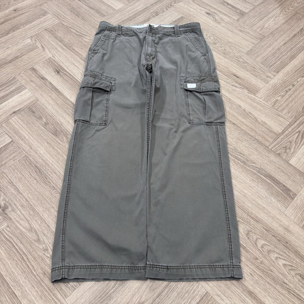 Levi's baggy cargo pants y2k Loose straight wide leg khaki skater utility pants