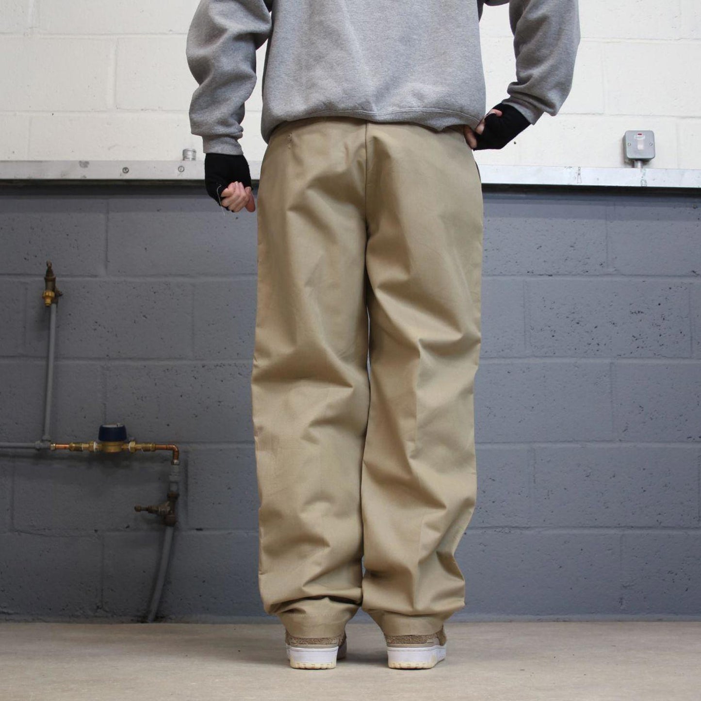 Vintage Y2k loose work pants beige Chino style Red Kap skate trousers workwear patch logo