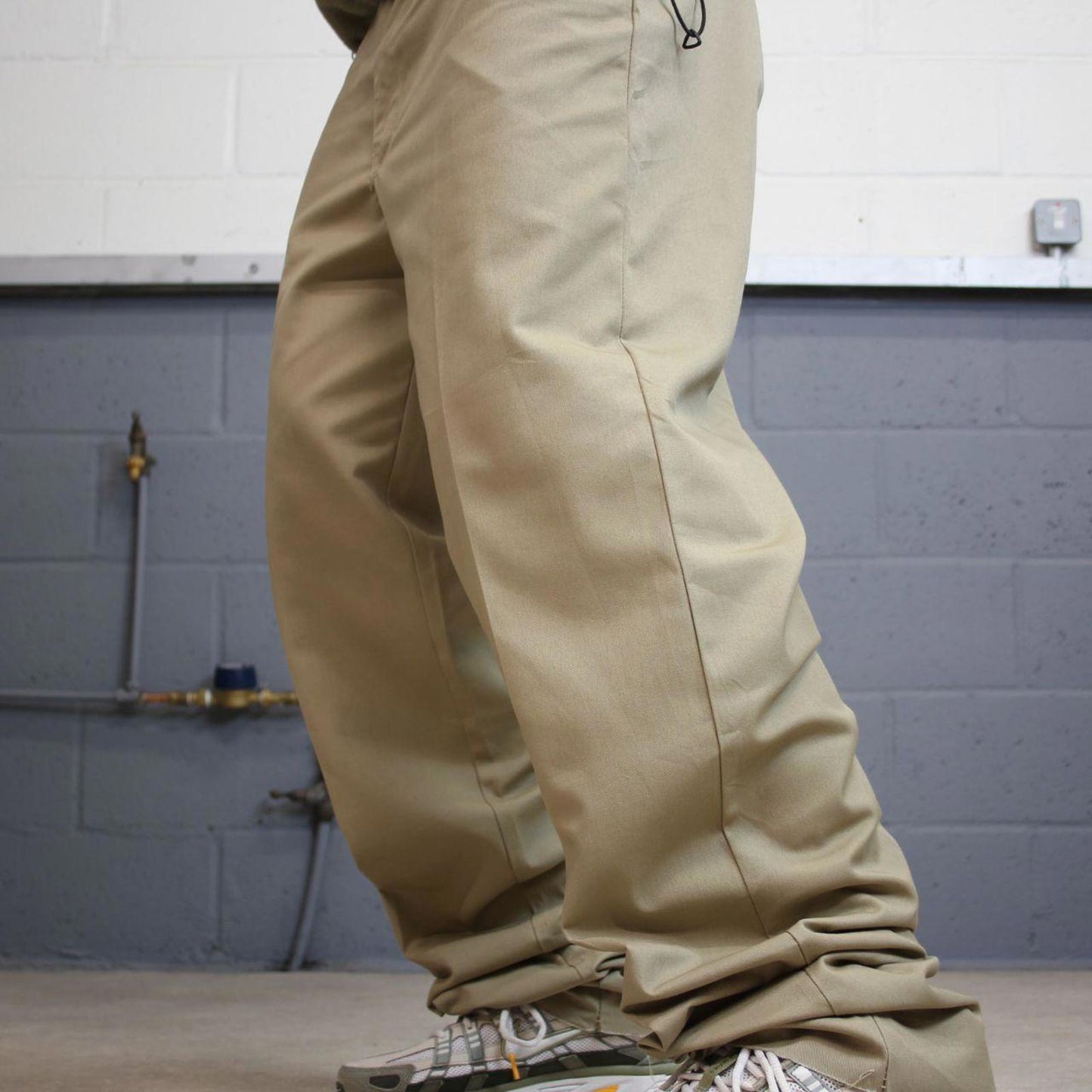 Y2k baggy work pants loose beige Chino style skater trousers Red Kap workwear patch logo