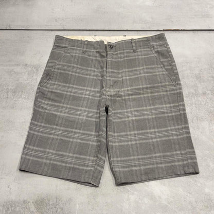Grey checkered Levi's shorts W34