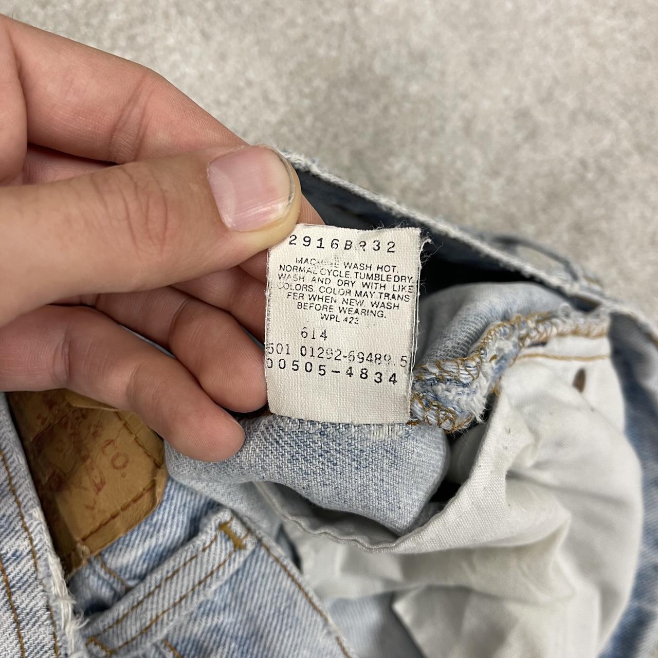 Vintage Levi’s 505 jeans straight leg light wash blue Straight fit 5 pocket pants, paper tag