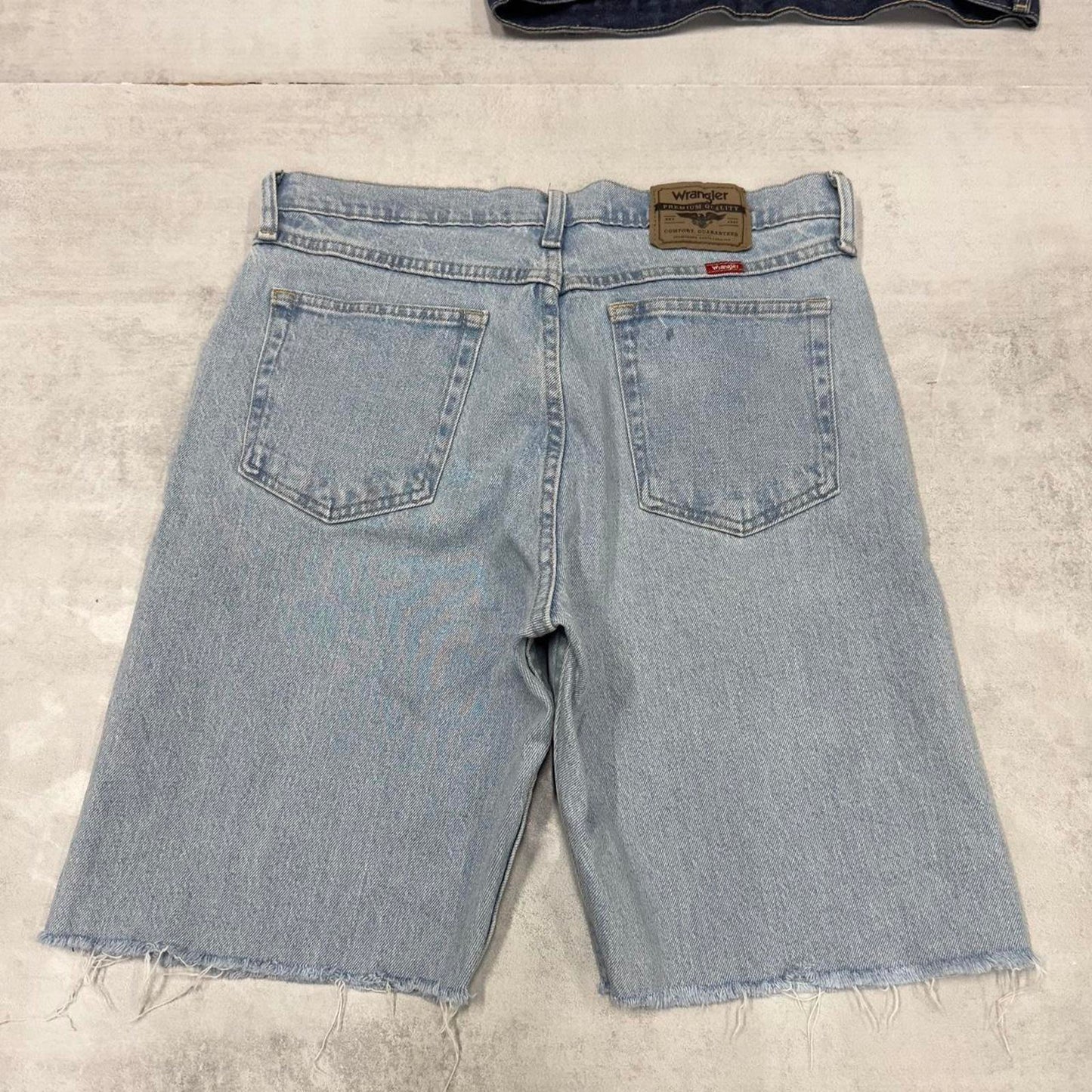 Wrangler jorts W32