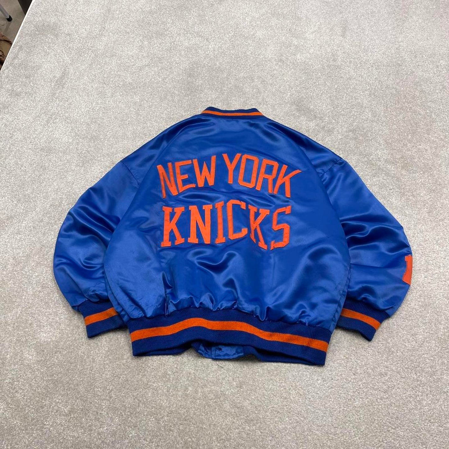 Vintage 90s NBA New York Knicks bomber jacket XL Hardwood Classics men's blue varsity