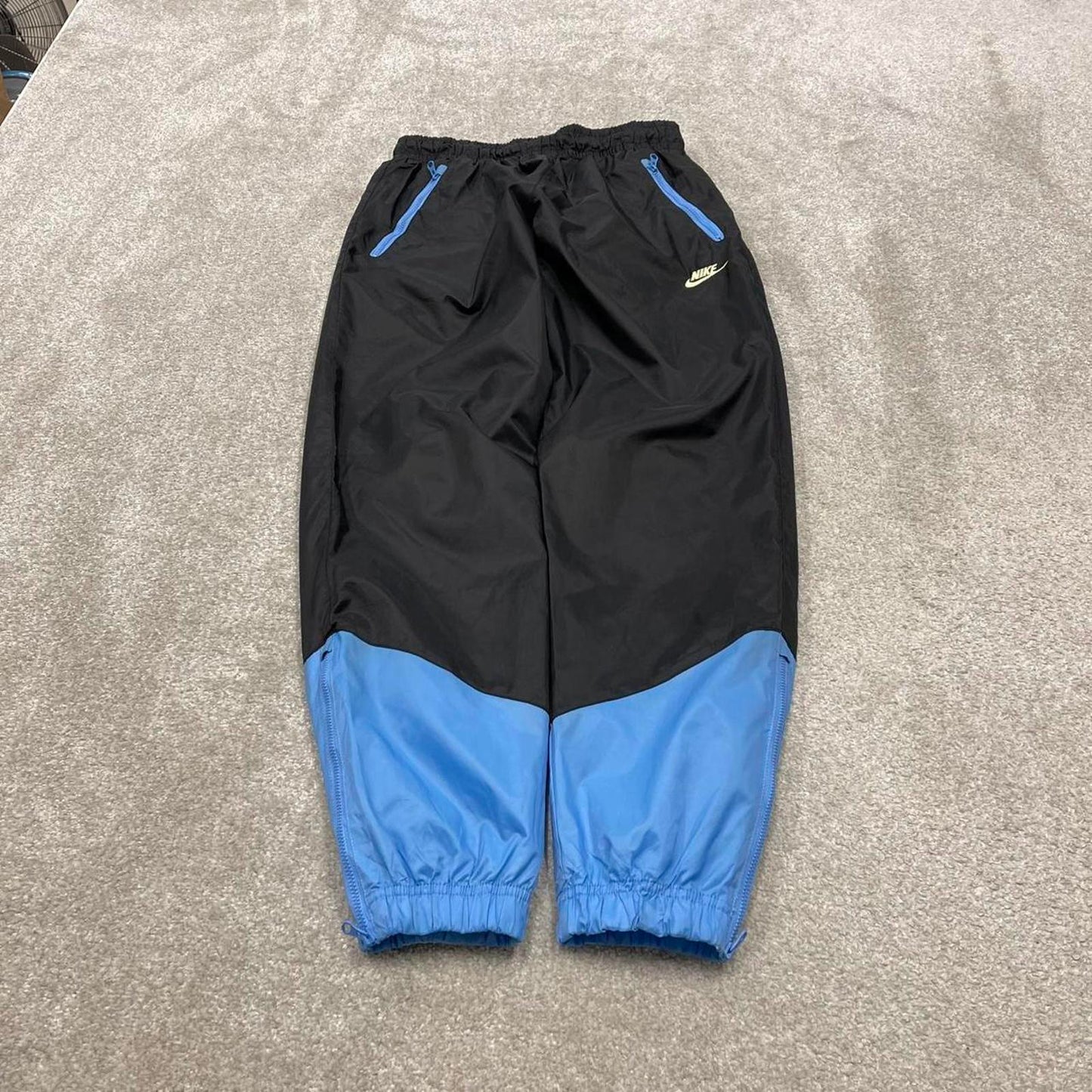 Y2k loose Nike tracksuit bottoms black Loose lined embroidered two tone track pants