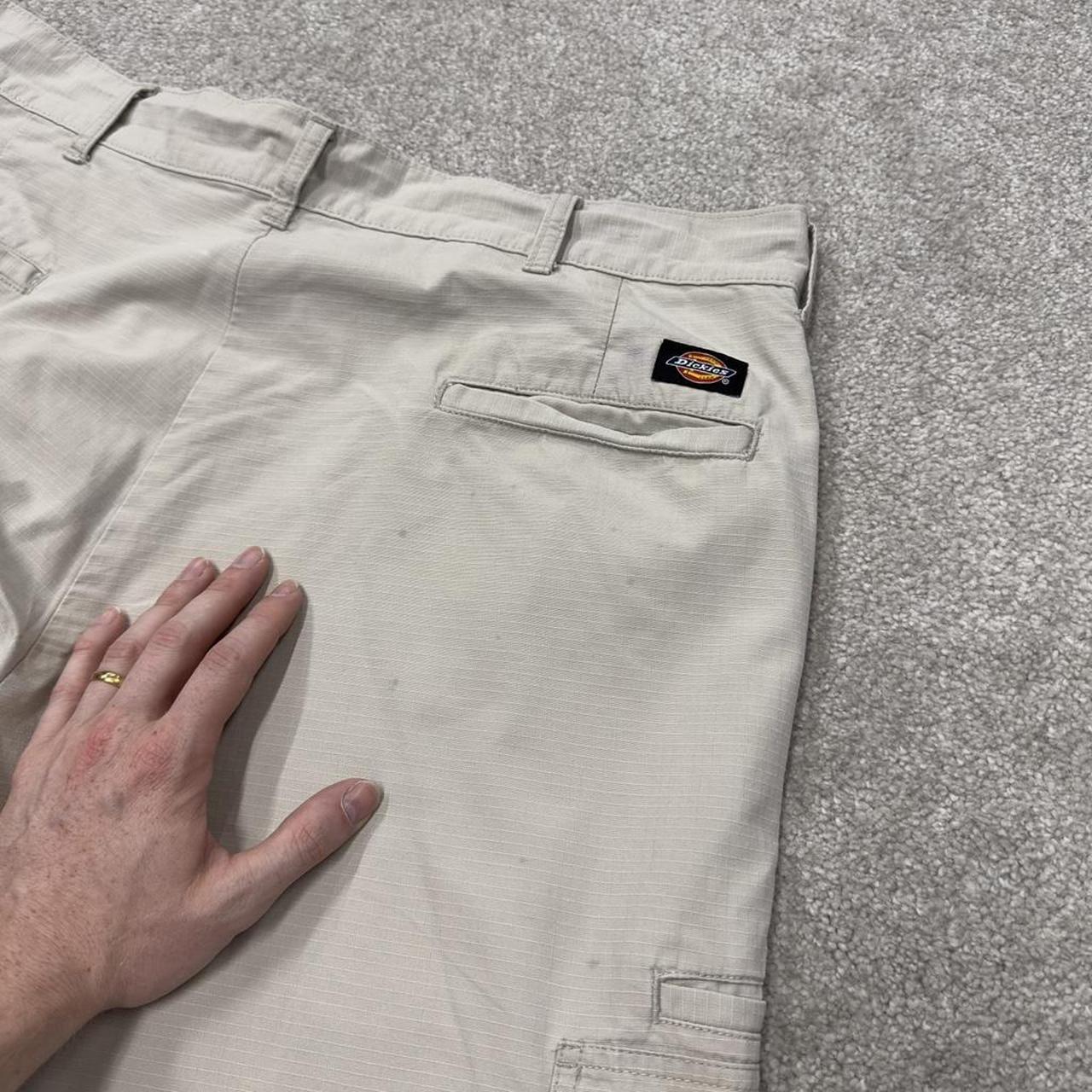 Dickies baggy chino shorts cargo beige Chino style skater shorts wide leg festival