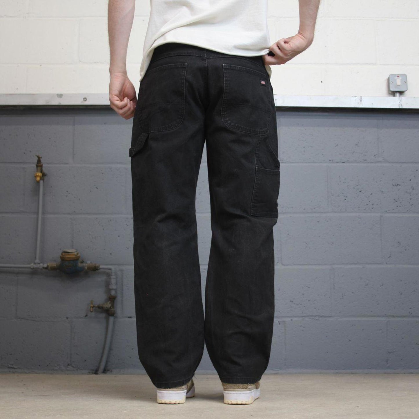 Loose Dickies carpenter jeans W32L30 90s skate style black thick canvas cargos