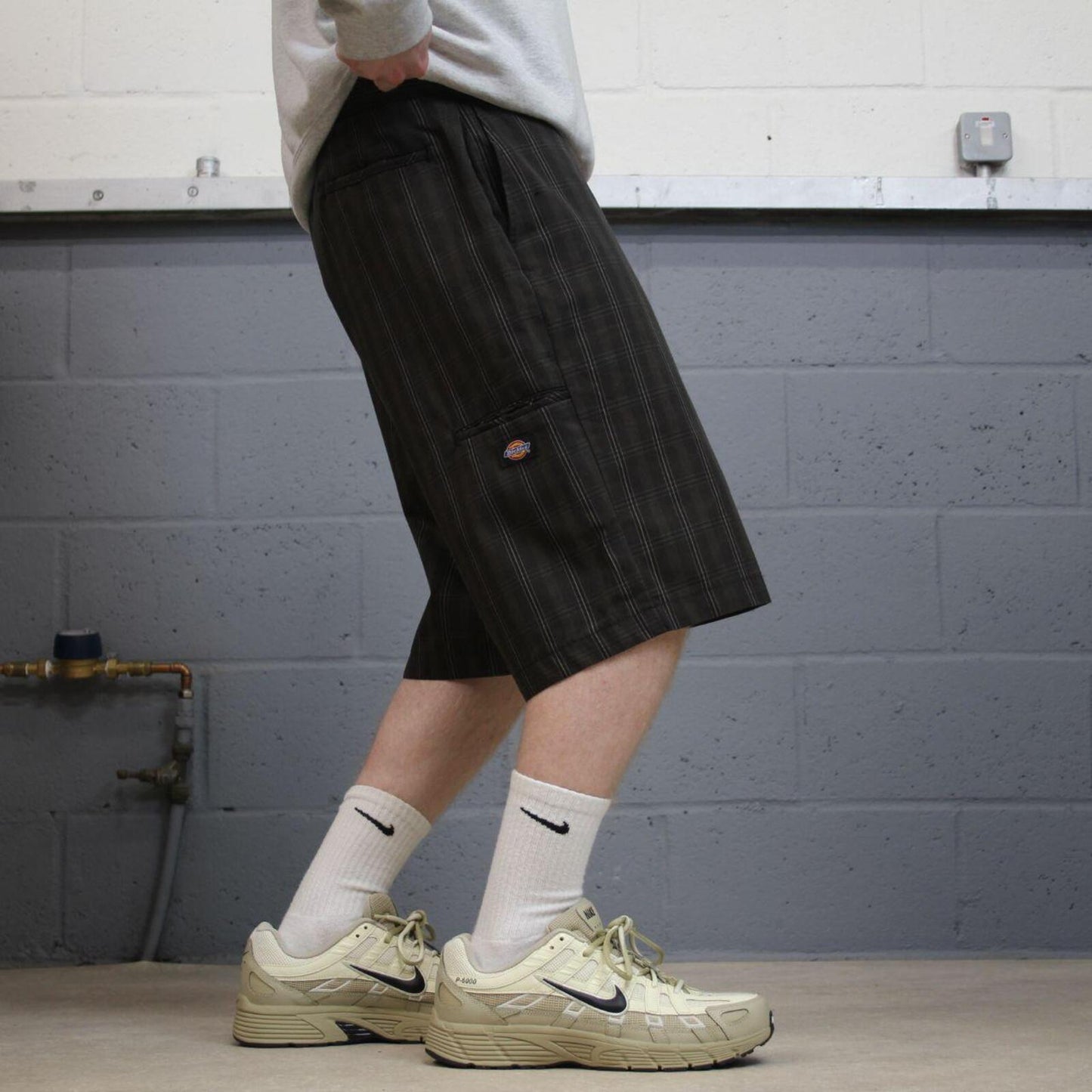 Dickies checkered carpenter shorts khaki Twill chino skater style shorts loose long leg
