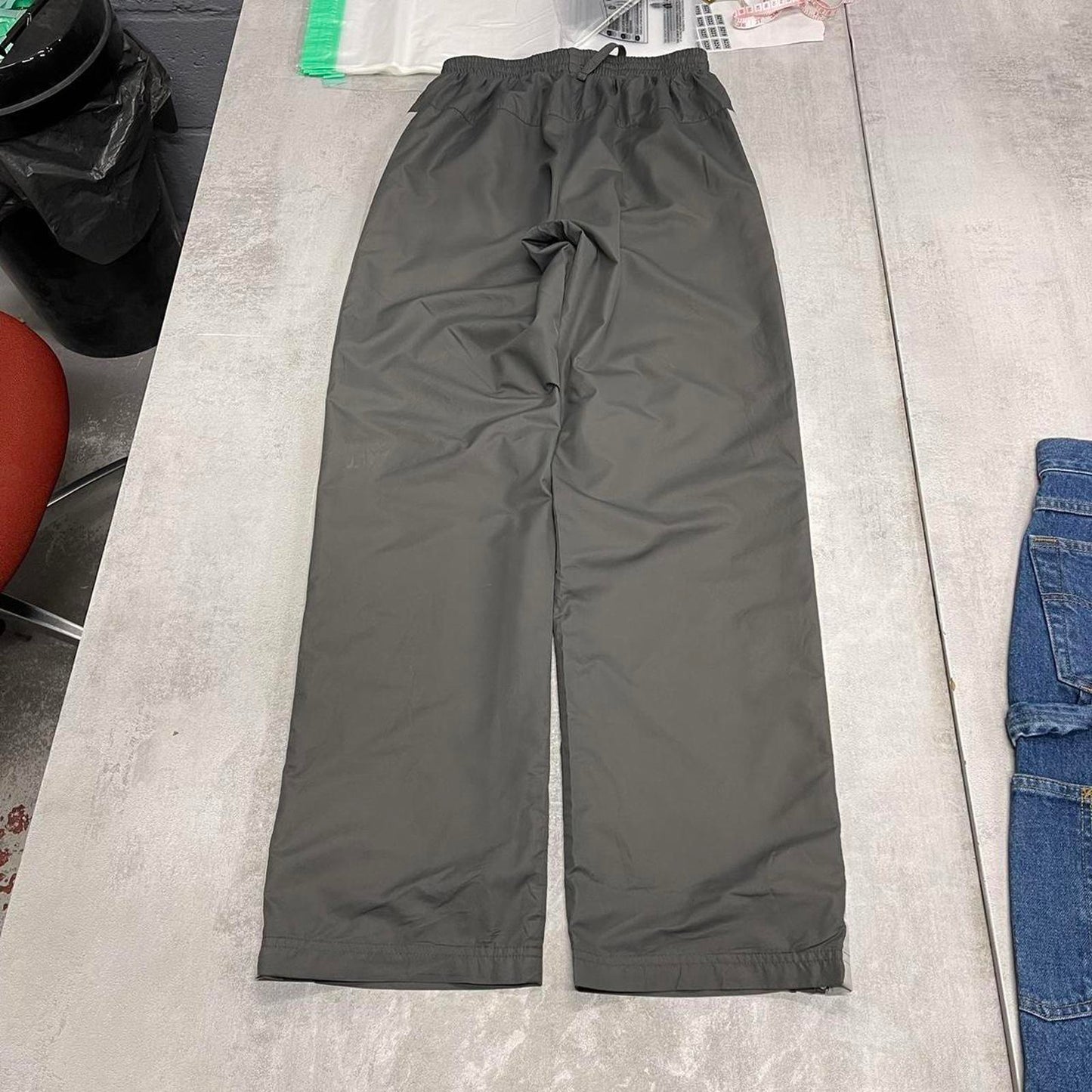 Champion tracksuit bottoms S grey loose mesh lined casual trackies