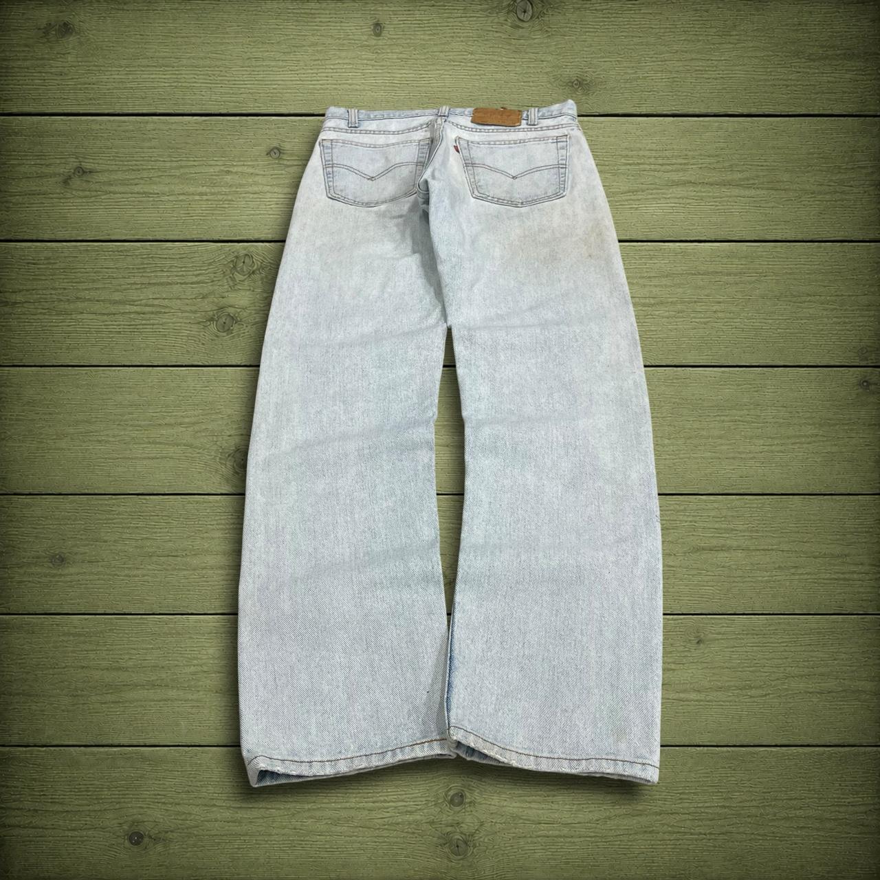 Vintage Levi’s 505 jeans straight leg light wash blue Straight fit 5 pocket pants, paper tag