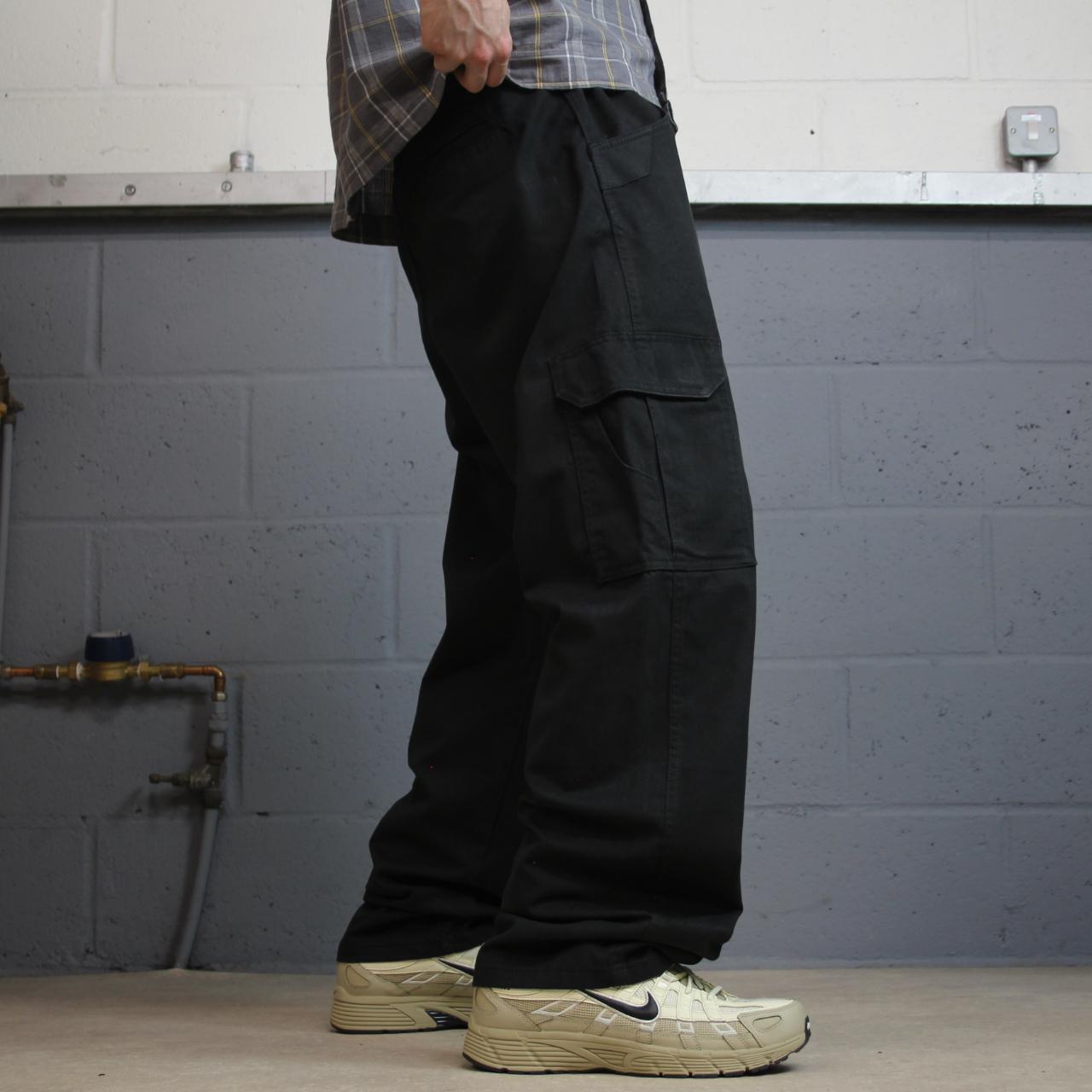 Wrangler cargo pants loose y2k black W36L32 Loose straight leg skater work pants