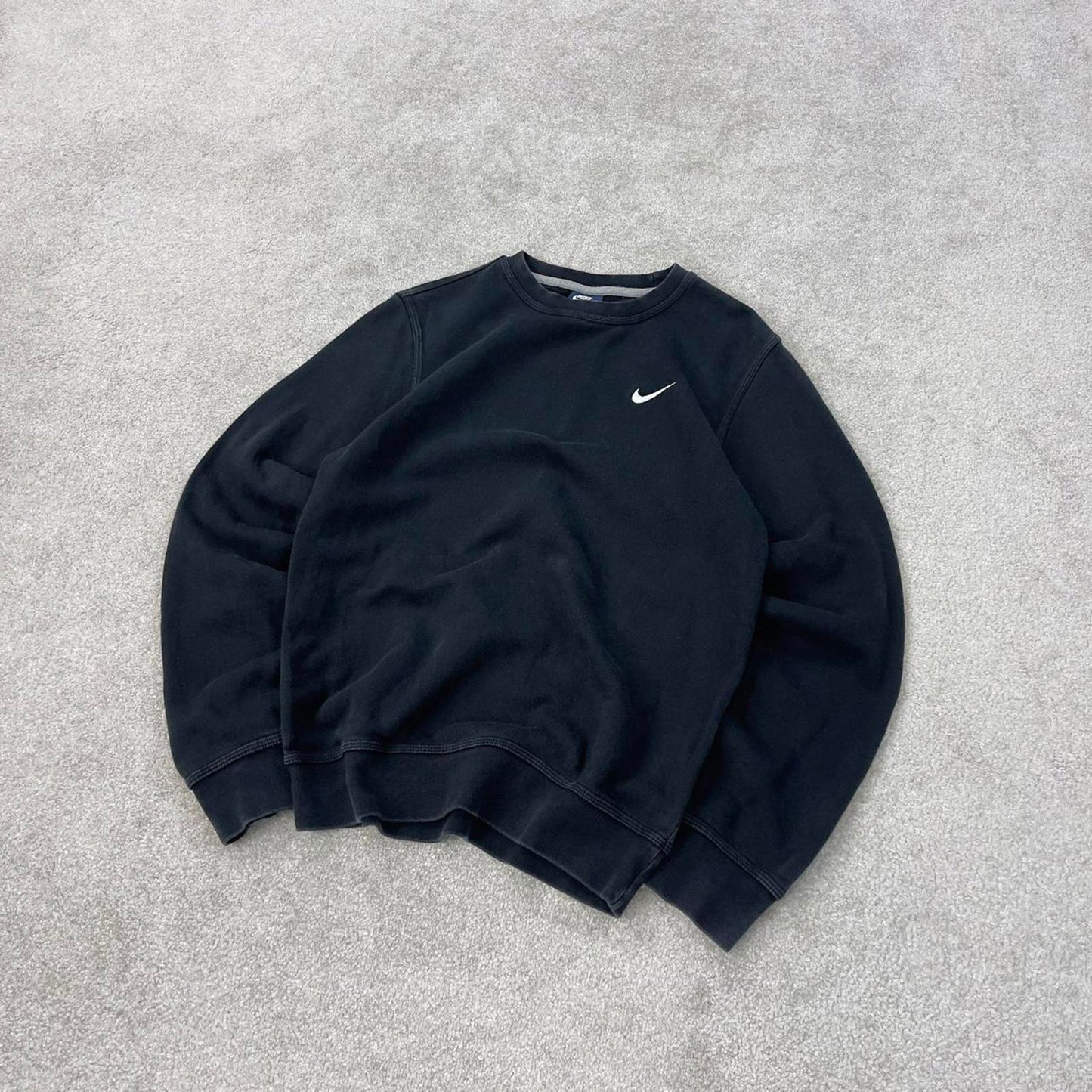 Black Nike sweatshirt Small mens pullover y2k 90s style jumper embroidered Swoosh logo