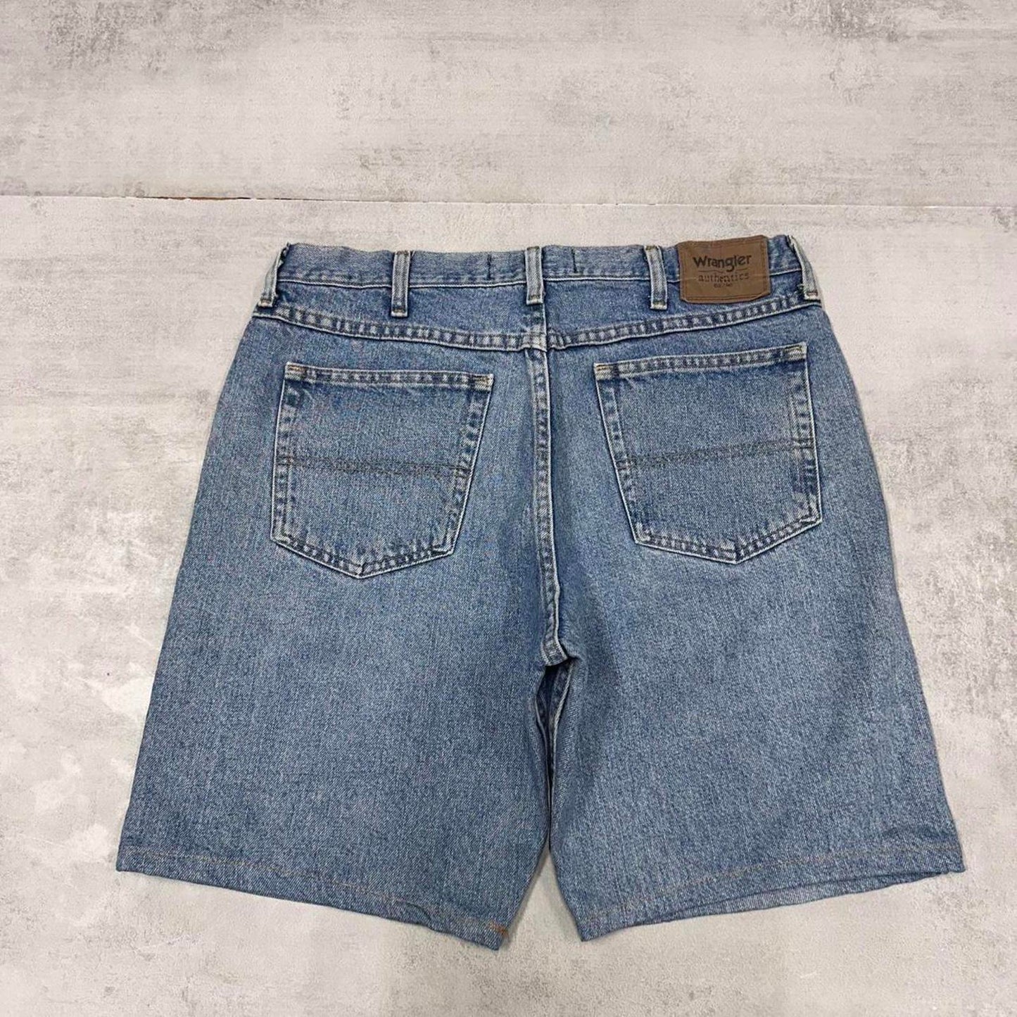 Mens Wrangler jorts W34