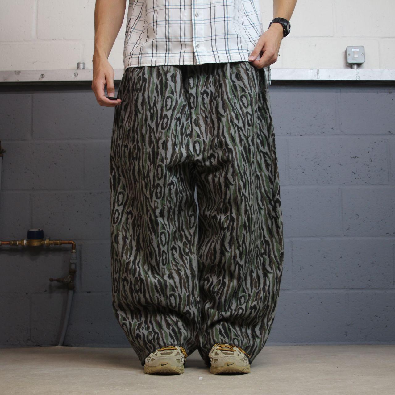 Vintage Realtree baggy camo pants XXXL grey Goretex Woolrich waterproof trousers