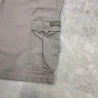 Baggy Wrangler cargo shorts W36