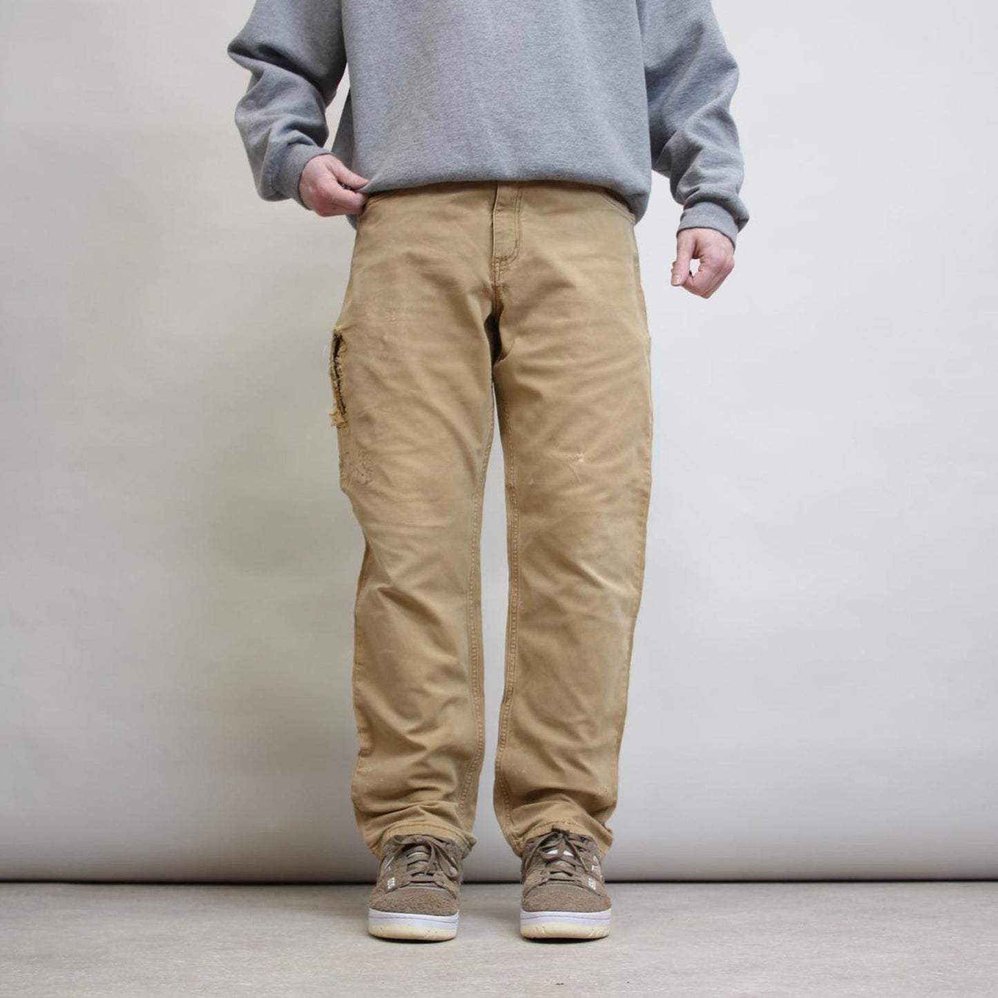 Tan Carhartt carpenter trousers W36L30 relaxed fit cargos patch logo