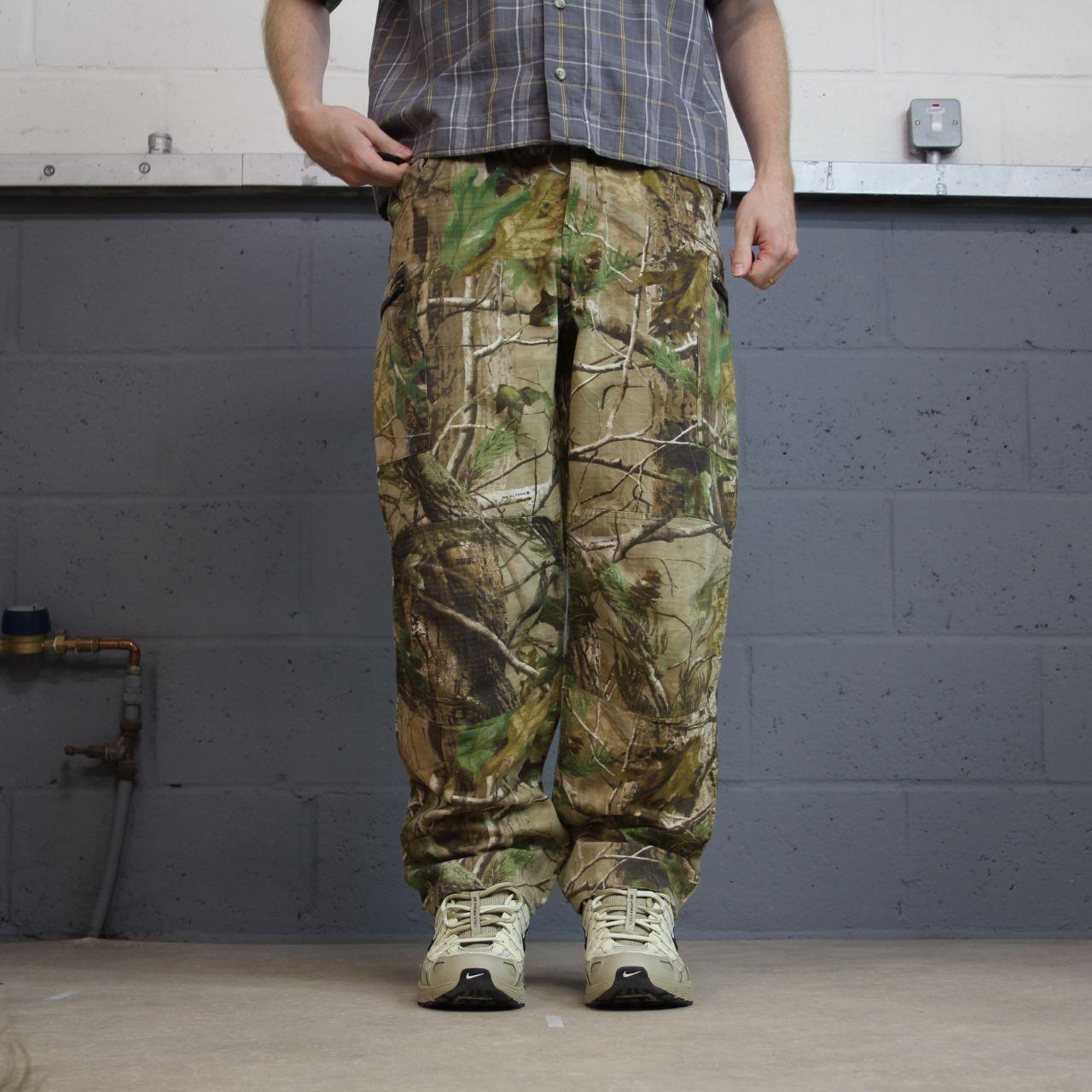 Cabela's Realtree baggy camo cargo pants wide leg khaki Loose floaty camouflage pattern trousers
