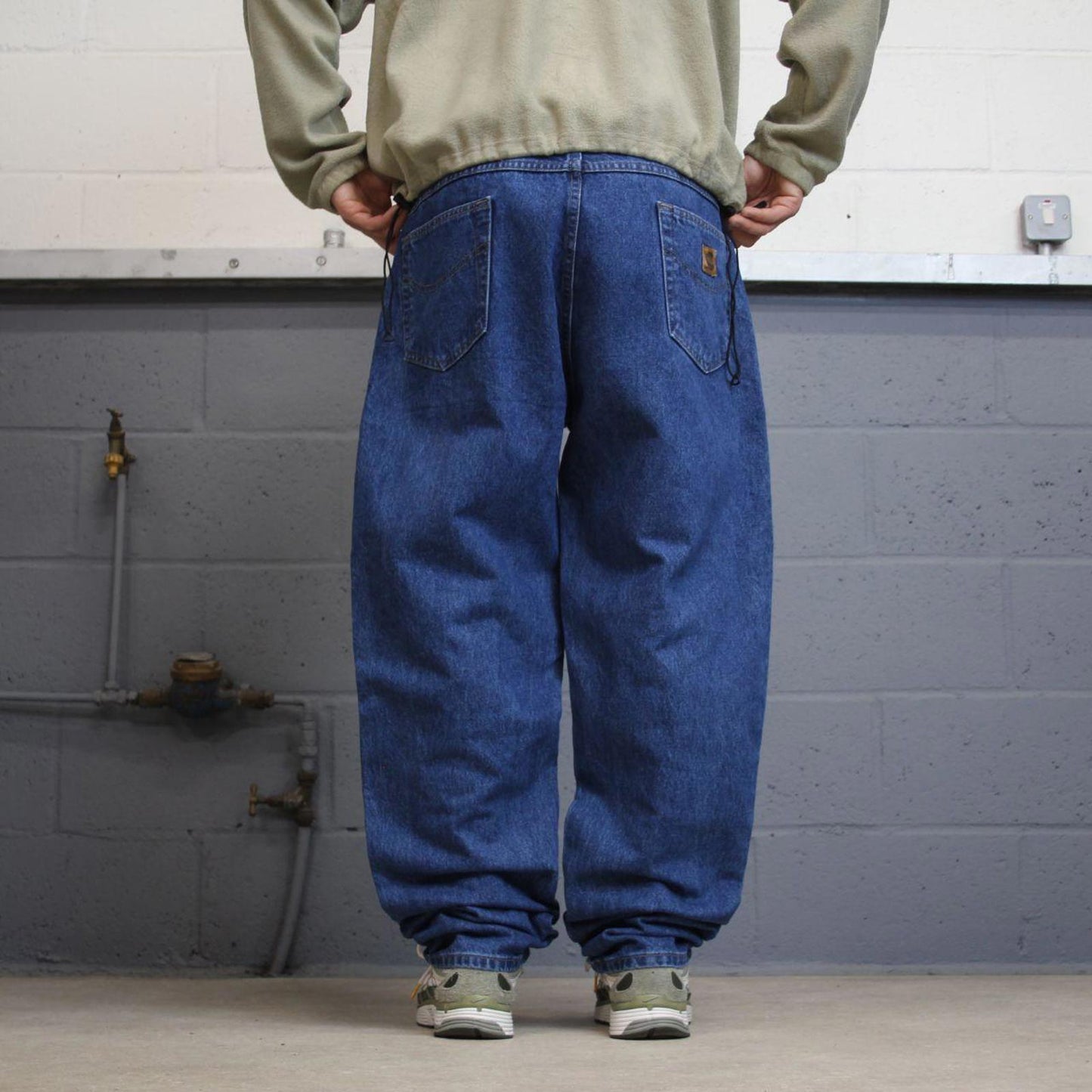 Vintage Carhartt jeans blue 90s skater style W40L32 relaxed denim 5 pocket pants