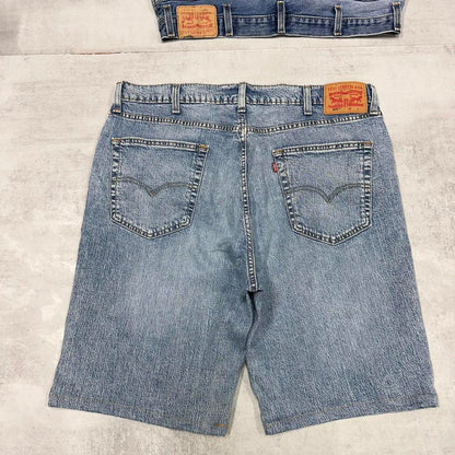 Mens Levi’s jorts W38