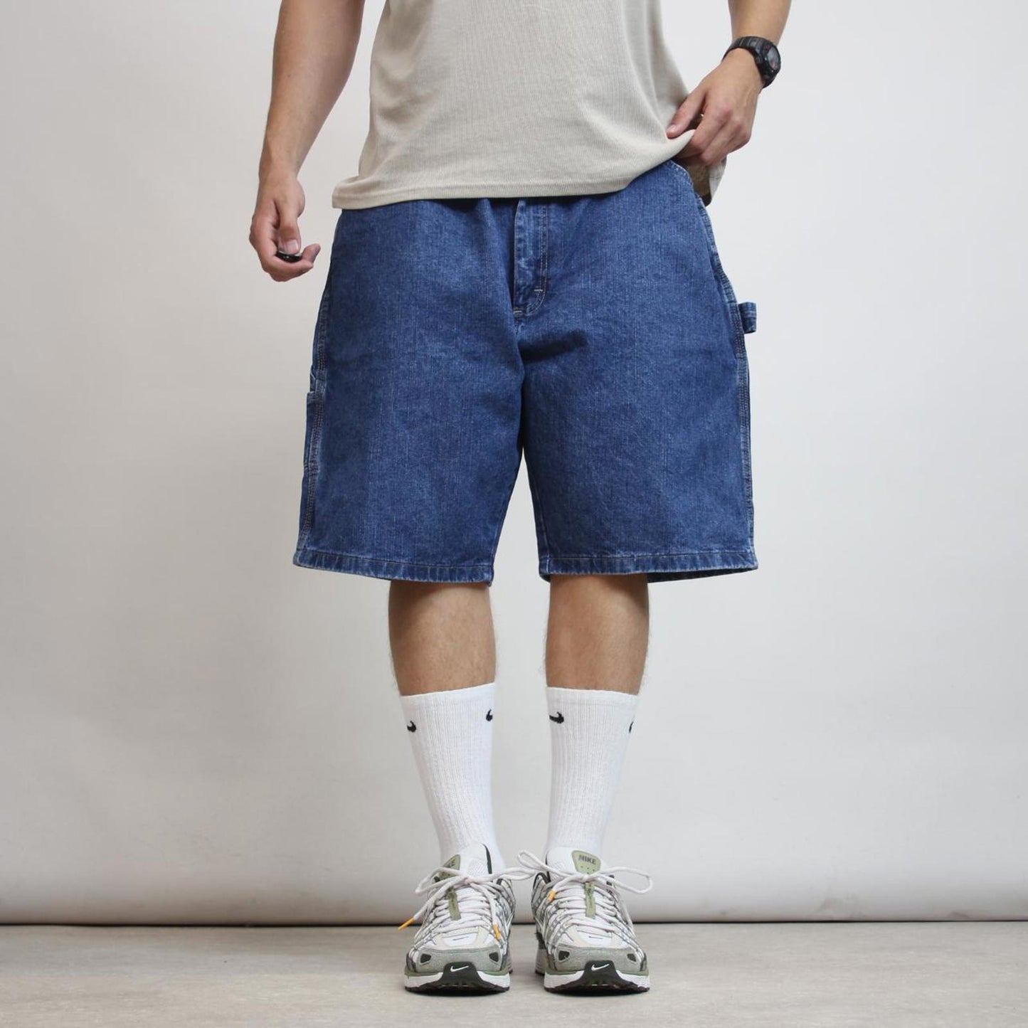 Mens baggy Wrangler carpenter jorts W42