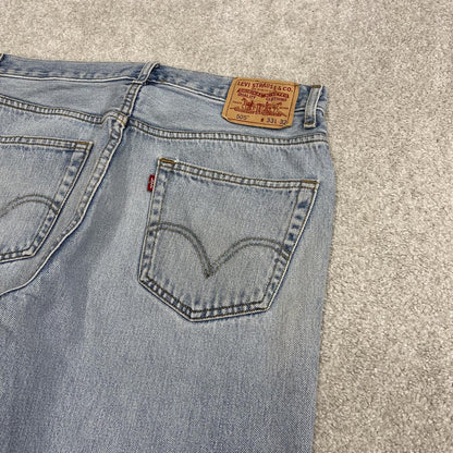 Y2K Levi’s 505 jeans straight leg light wash blue Straight fit 5 pocket pants red tab logo