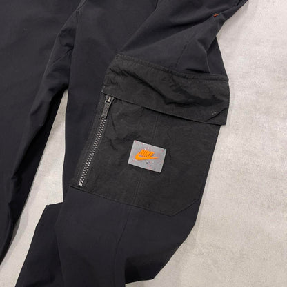 Black Nike cargo trackies L loose y2k floaty leg joggers patch logo