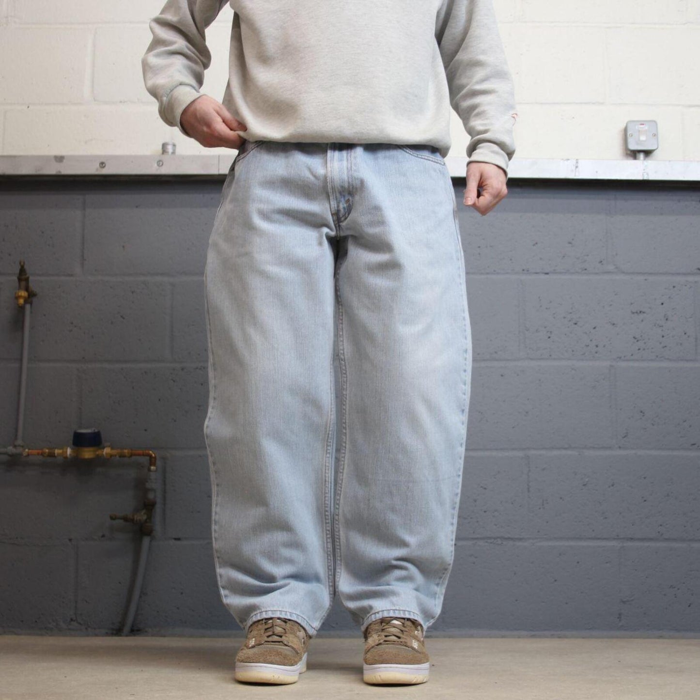 Baggy y2k Levi’s jeans 550 washed blue Loose relaxed fit 00s denim pants red tab logo