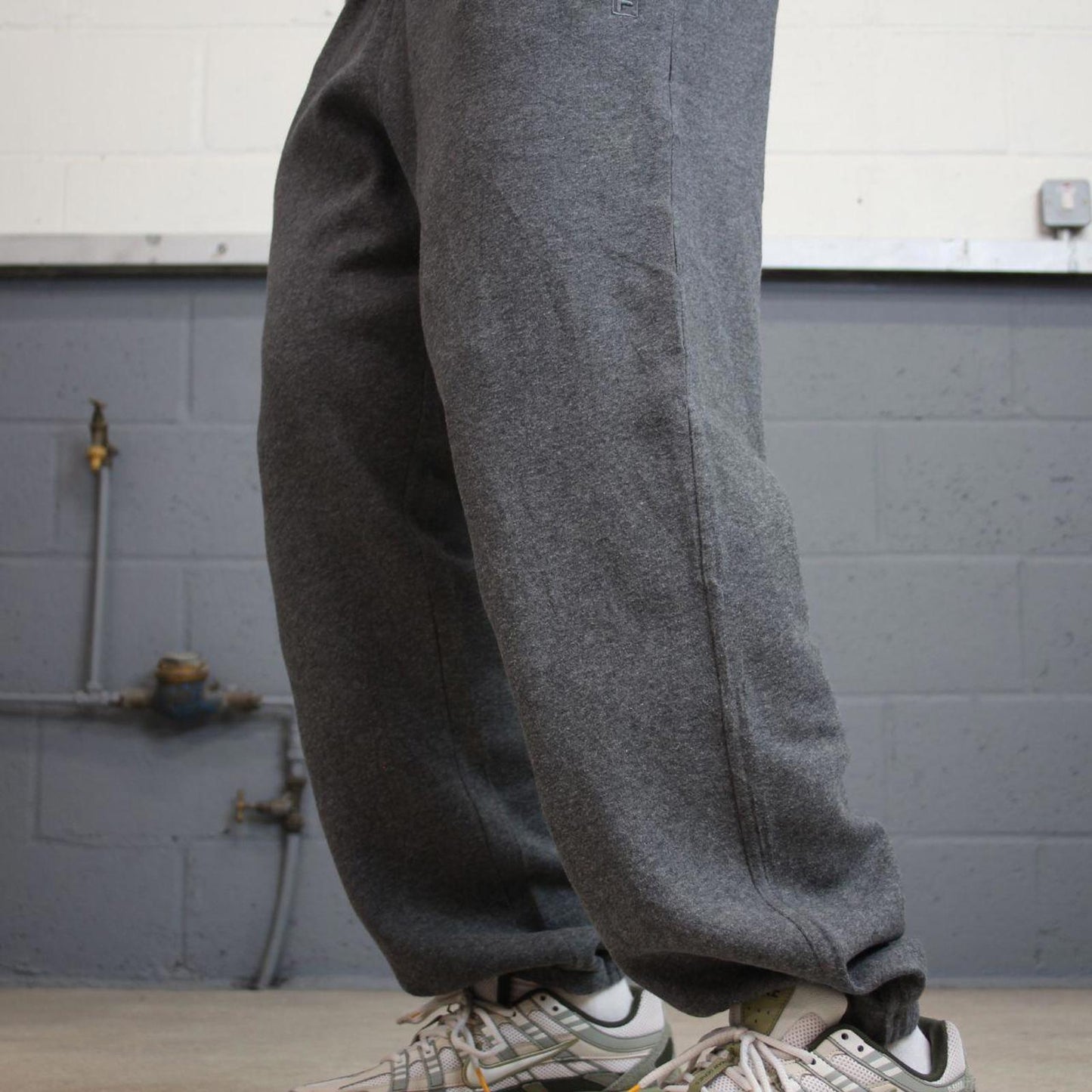 Y2k Fila grey joggers tracksuit bottoms XL 00s style sportswear track pants loose casual gym wear