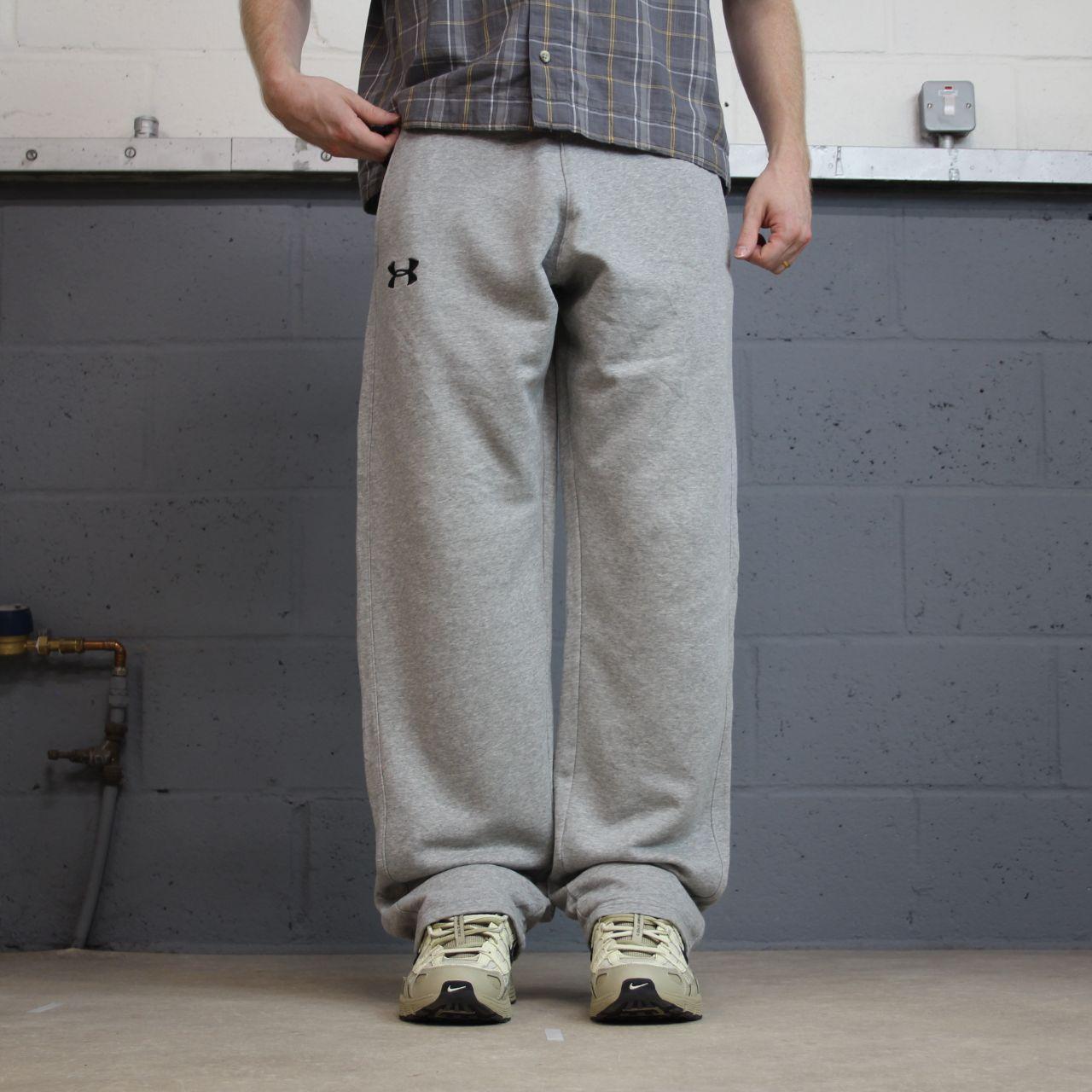 Under armour grey joggers loose leg large y2k Loose casual 2000s style jogging bottoms