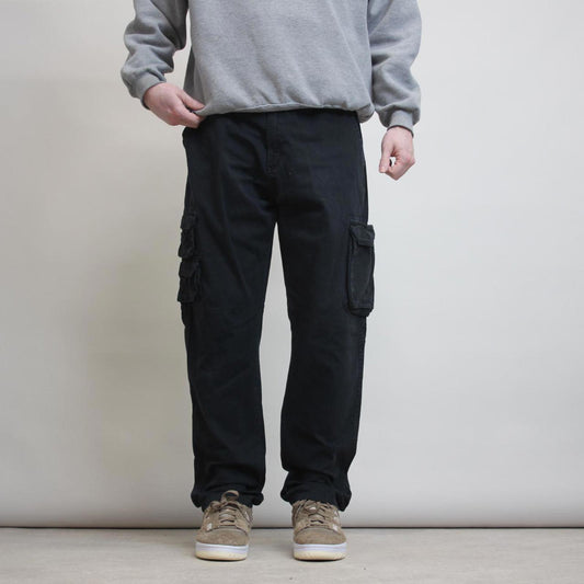 Wrangler cargo pants W38 L32 black regular taper cargo skate style pants