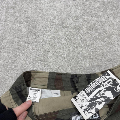 Camo cargo pants W30L31 khaki green camouflage straight y2k style cargo trousers