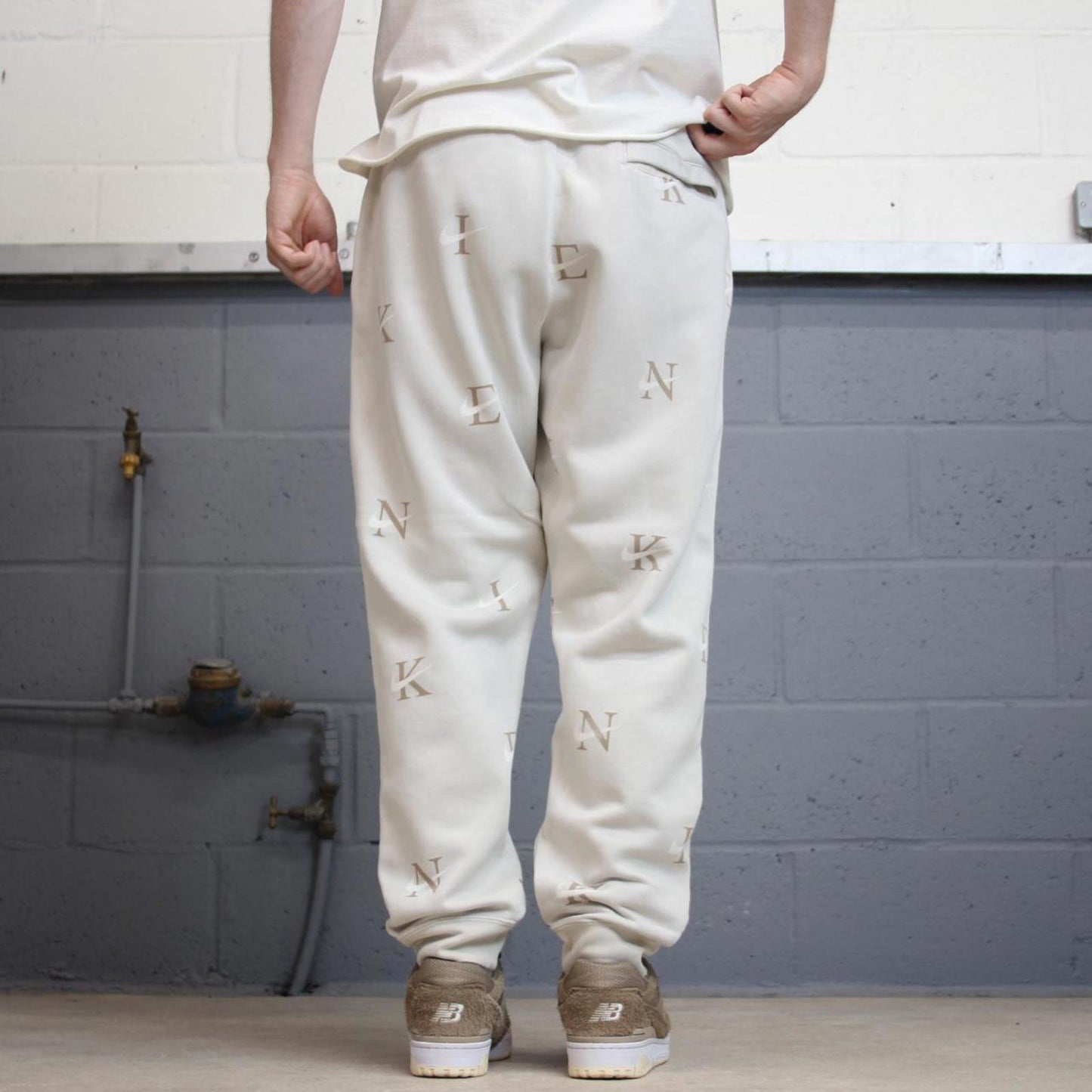 Y2k beige Nike joggers XL