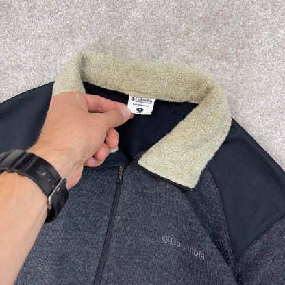 Grey Columbia technical fleece Medium 1/4 zip up y2k style autumn Omni-Shield