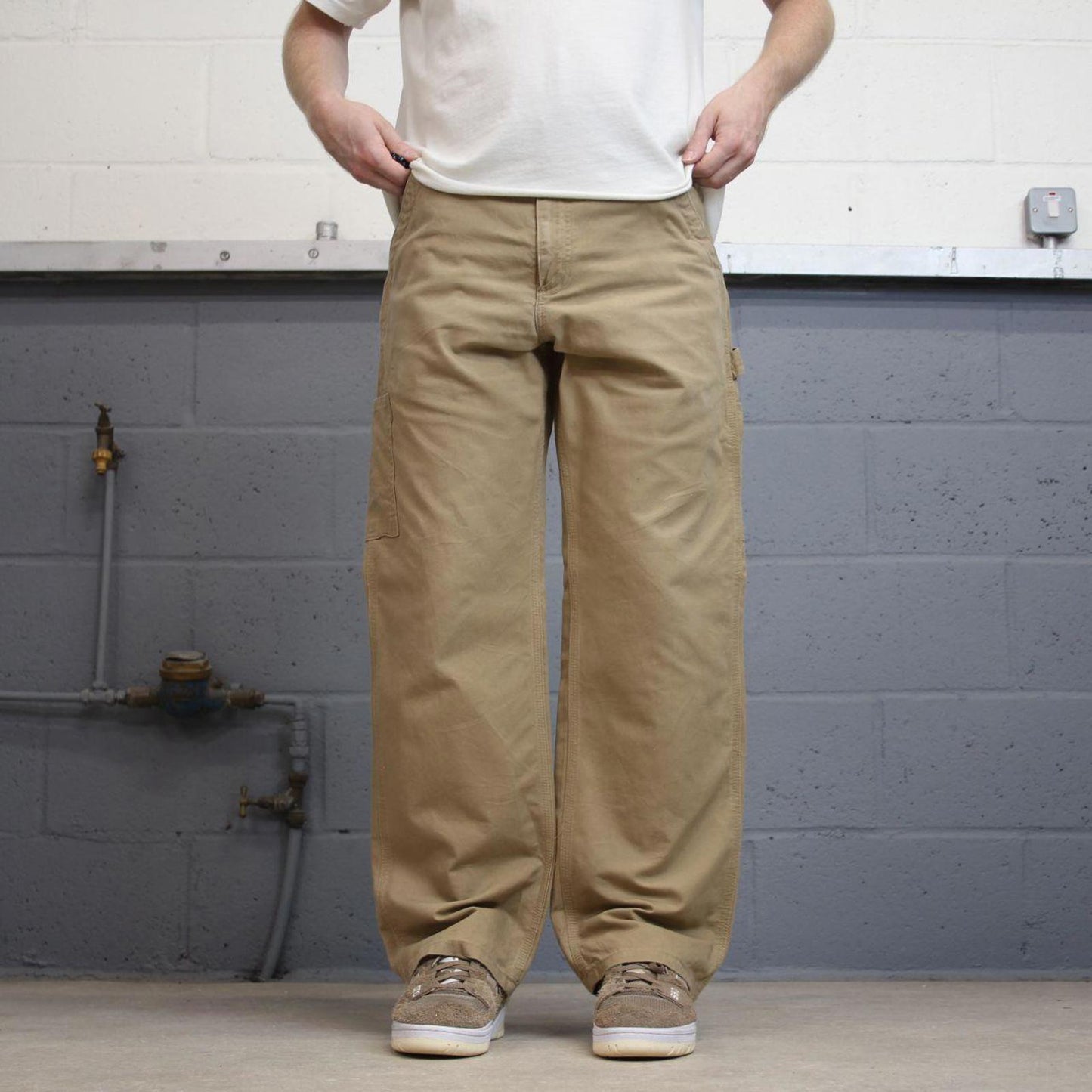 Vintage baggy Carhartt carpenter pants W32L30 tan 90s style loose leg skater cargos