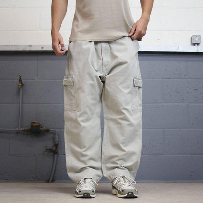 Beige Wrangler carpenter pants W44L29 loose cargo skater style trousers
